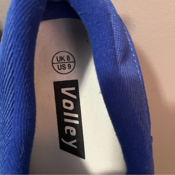 Volley international sneakers. Blue, mens size 9. - Picture 5 of 13